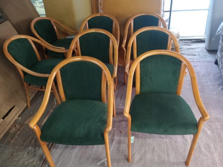 cadeira-reformada-estofamento-novo.jpg